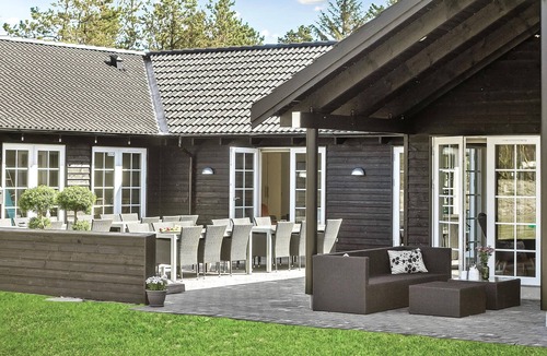 Blavand House | 9 bedroom awesome home in Blåvand