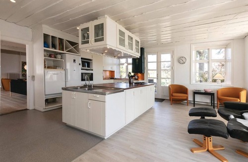 Østermarie House | 9 bedroom pet friendly home in østermarie