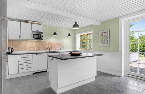 Spidsegard House | 9 bedroom pet friendly home in Nexø