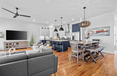 Edgehill House | 9 BEDS NEW Modern Home Near Downtown/Vandy/Gulch
