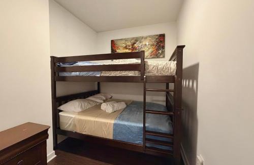 CityPlace Apartment | 9 Beds Townhouse recently renovated