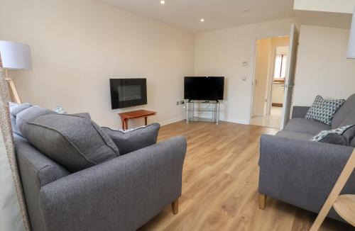 Newport House | 9 Bluebell Lane