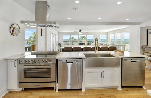 St. George Island House | 9 BR 7.5 BA Gulf Coast Beachfront Paradise with Private Pool and Dock-Sleeps 20+