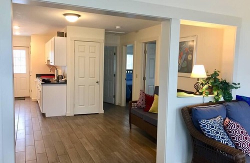 Alburg House | # 9 Isle View - Fishing, Sunsets, Beaches, Golfing