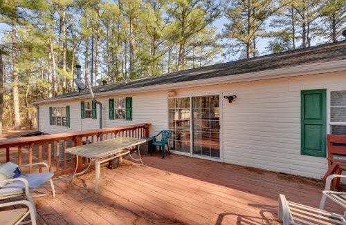 Crisp House | 9 Mi to ECU: Pet-Friendly Greenville Home w/Deck