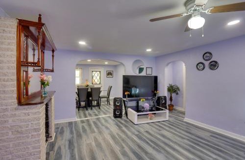 Harrisburg Apartment | 9 Mi to Hersheypark Spacious Home with Deck