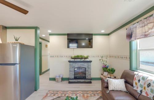 Carlsbad Apartment | 9 Mi to Lake Carlsbad: Pet-Friendly Apt