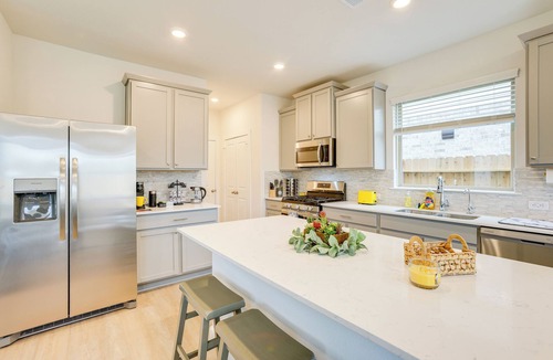 Hockley House | 9 Mi to Oil Ranch: Family-Friendly Home w/Yard