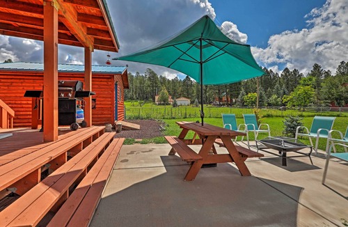 Pinetop Cottage | 9 Mi to Rainbow Lake: Mtn Getaway w/Bbq!