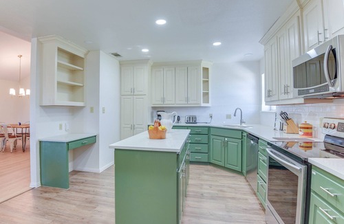 Sanger House | 9 Mi to Ray Roberts Lake: Texas Retreat w/Pool