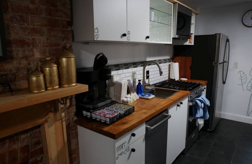 Jersey City Apartment | 9 Min Walk to LightRail - 30 Min drive NYC