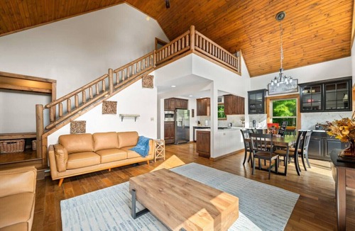 Freetown Cabin | 9 Oaks Log Cabin