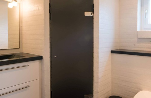 Ho House | 9 person holiday home on a holiday park in Blåvand