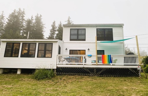 Vinalhaven House | 9 Round the Mountain Road