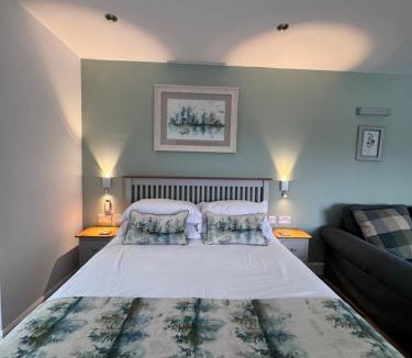 Fort William House | 9 Sheraton Apartments