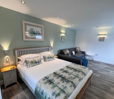 Fort William House | 9 Sheraton Apartments