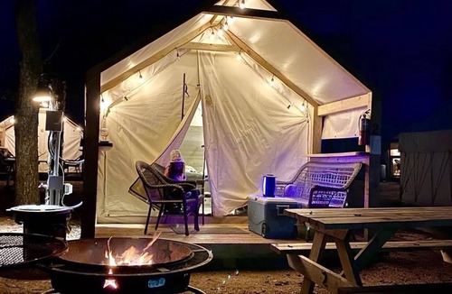 Fentress House | # 9 Son's River Ranch - Glamping Cabin w/2 Queen Beds