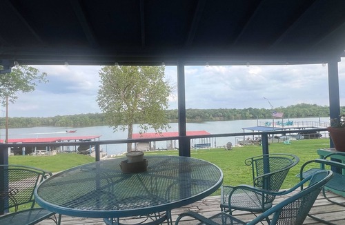 Kingsland Cottage | 9: Spring Break Tranquil Retreat, Fully Equipped Kitchen, Lake Access