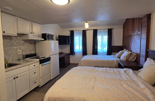 Boundary County Cabin | 90 acre ranch with lodging in Bonners Ferry