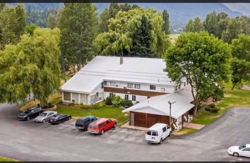 Boundary County Cabin | 90 acre ranch with lodging in Bonners Ferry