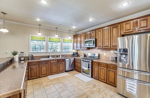 Kemp House | 90-Acre Sanctuary w/Lake in Rural North Texas!