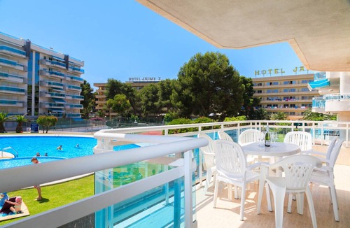 Salou City Centre Apartment | 90 m² Apartment ∙ 3 bedrooms ∙ 8 guests
