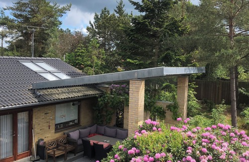 Smidstrup Strand Cottage | 90 Meter fra Havet Ligger Dette Dejlige Sommerhus med Egen sti til Vandet
