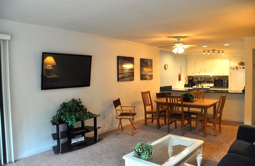 Palmetto Dunes Villa | 90 Second Walk to Beach, 2 Hours Free Pickleball/Tennis Daily, Secure WIFI