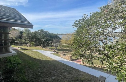 Lake Wales House | 900 sq ft Luxury Spa Suite · 2SA · Lake Views