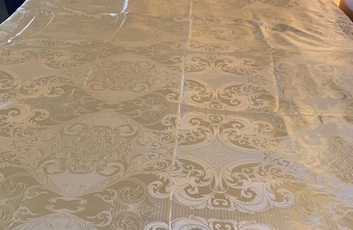 Hawkwood House | 900 Sqft walkout suite