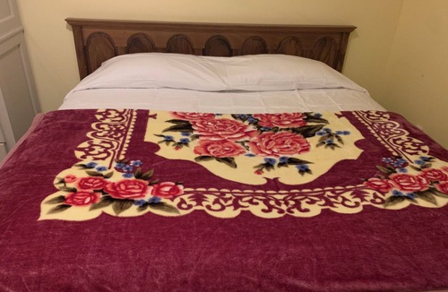 Hawkwood House | 900 Sqft walkout suite