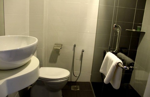 Batu Berendam Hotel | 906 Premier Hotel