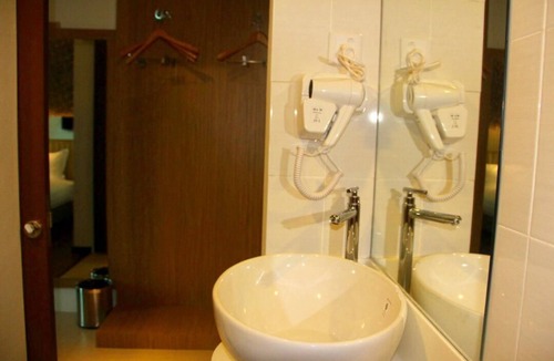 Batu Berendam Hotel | 906 Premier Hotel