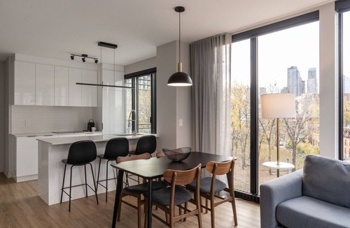 Griffintown Apartment | 908 - 1222 Des Bassins