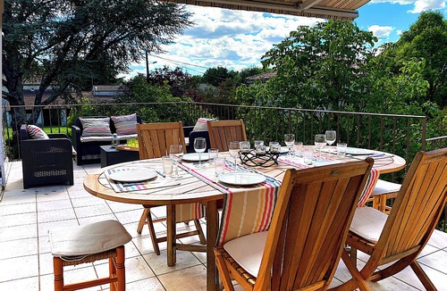 Ruoms Apartment | 90m2 duplex apartment with 2000m2 enclosed garden