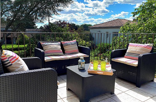 Ruoms Apartment | 90m2 duplex apartment with 2000m2 enclosed garden