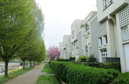 Lognes Apartment | 90m² lake view terrace - Family - Disney & Paris - 300 metres RER A - Calm