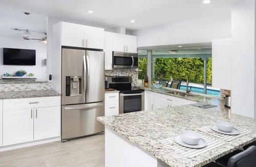 Tropic Isle House | 910 Managed By Brampton Park