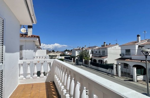 L'Escala House | 92 m² House ∙ 3 bedrooms ∙ 6 guests