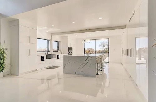 Ardmore House | 9200sqft Pure Lux W Pool/Spa Near Sandy Beach!
