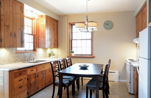 Quartier 5-4 House | 930R-VE The Old House