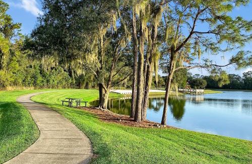 Lake Berkley House | 938 Lake Berkley Kissimmee FL 34746