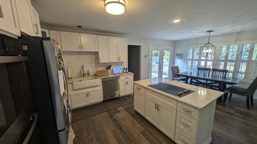 Medfield House | 94 Green St