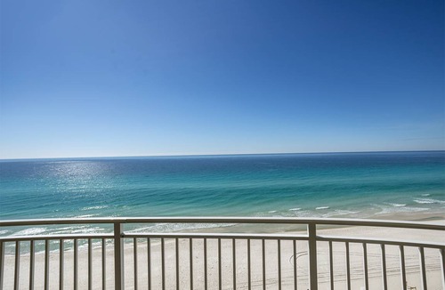 Panama City Beach Condo | 94 m² Condo ∙ 2 bedrooms ∙ 6 guests