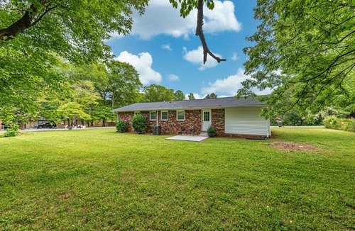 Addison Heights Cottage | 941 Pine Manor Family