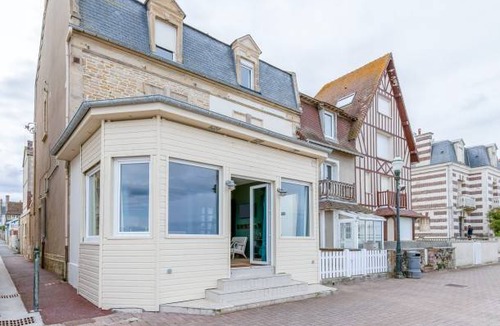 Saint-Regnobert-de-la-Cote-de-Nacre Apartment | 95 m² Apartment ∙ 3 bedrooms ∙ 2 guests