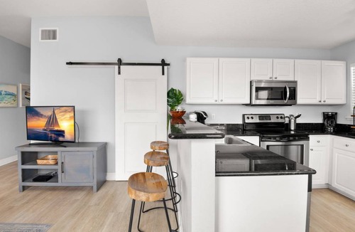 Madeira Beach Condo | 95 m² Condo ∙ 2 bedrooms ∙ 6 guests