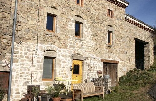 Saint-Germain-lʼHerm Cottage | 95 m² former farmhouse