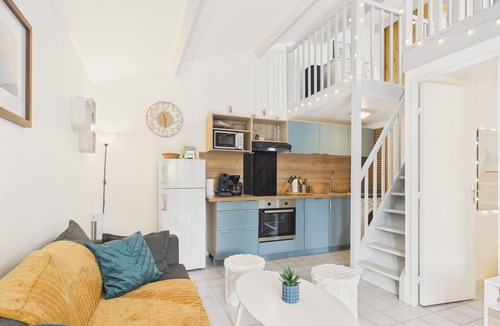 Saint-Vincent-sur-Jard House | 950 m from the sea, house with garden and pool