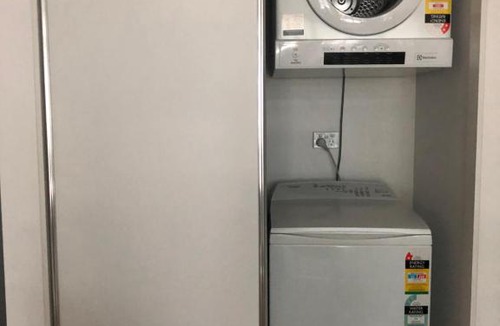 Adelaide Central Business District Hotel | 96 North Terrace Spa Apartment